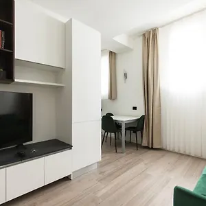 Appartamento Youhosty - Montebianco 4/6, Milano